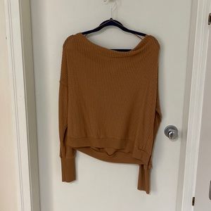 Off the shoulder super cozy Treasure &Bond top size L
